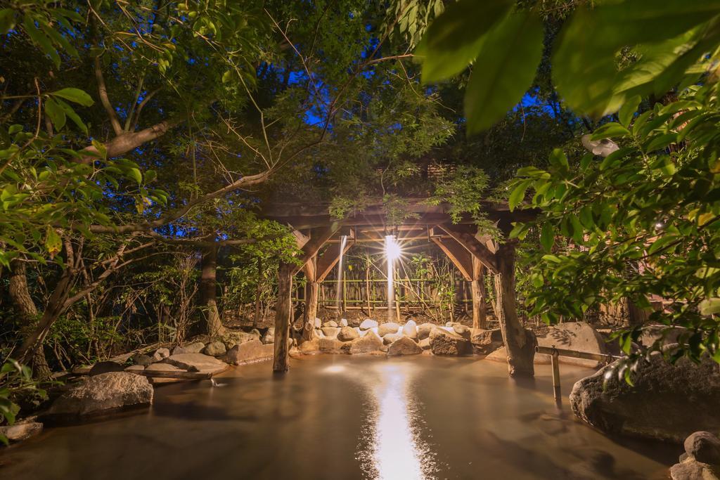 Отель Kurokawa Onsen Oyado Noshiyu Минамиогуни Экстерьер фото
