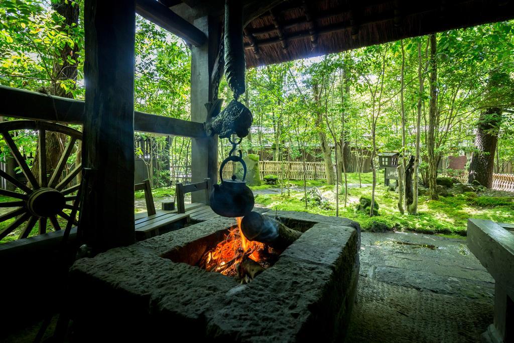 Отель Kurokawa Onsen Oyado Noshiyu Минамиогуни Экстерьер фото